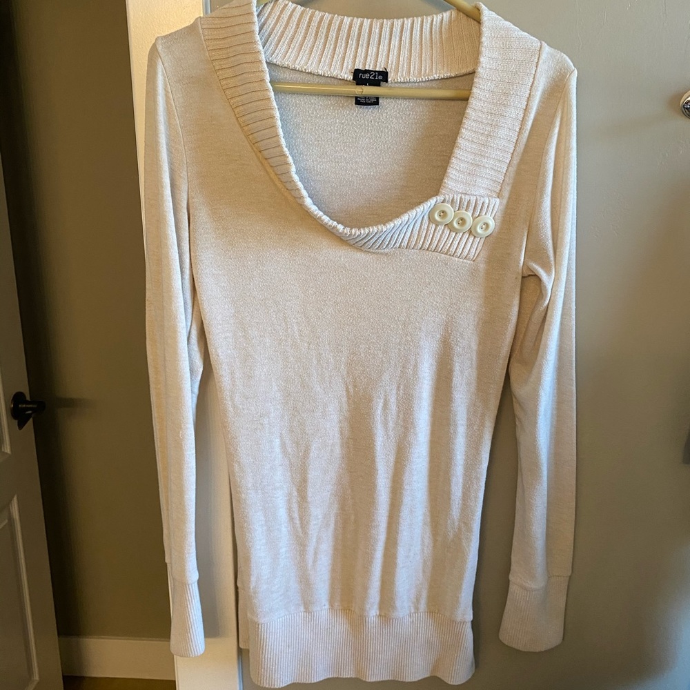 Rue 21 sweater